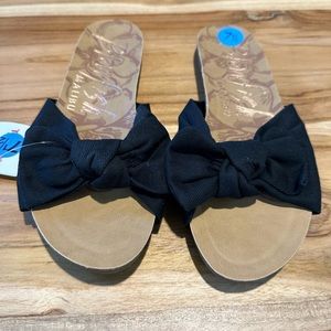 NEW- Women’s Blowfish Black Bow Slide Sandal- Size 7 1/2